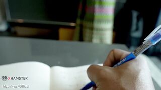 Учительница  обожает трах сзади