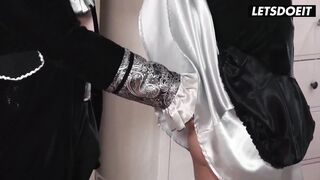 Секс на хеллоуин с падчерицей