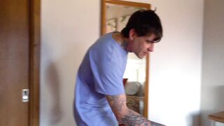 Подружка пасынка между мужем и его другом — огненный секс