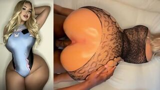 Пышная блондинка получает удовольствие от огромного члена, как ей нравится!