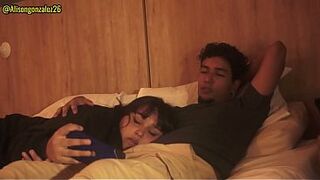 Просмотр фильма со сводной сестрой закончился членом во рту