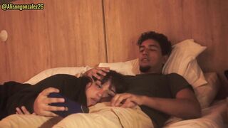 Просмотр фильма со сводной сестрой закончился членом во рту