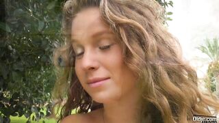 Старики дерутся за молодую сучку — она рассудила по-своему: отсосала и трахнула обоих по очереди